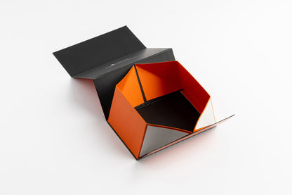 Foldable Box with Magnetic Closure