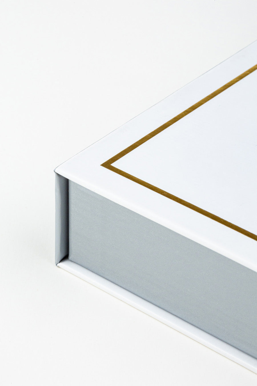 Silver Paper Cigar Box with Magnetic Closure